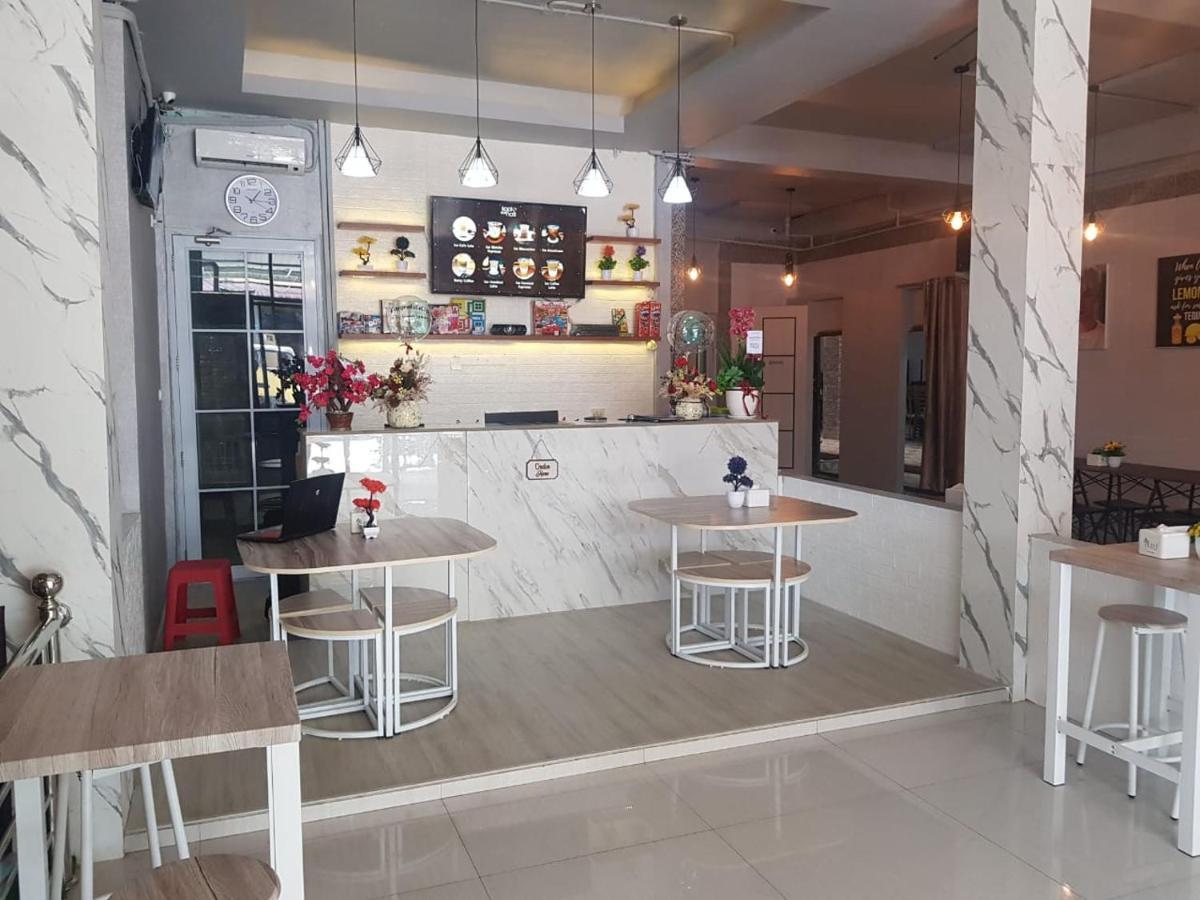 Nasional Hotel Gunungsitoli Dış mekan fotoğraf