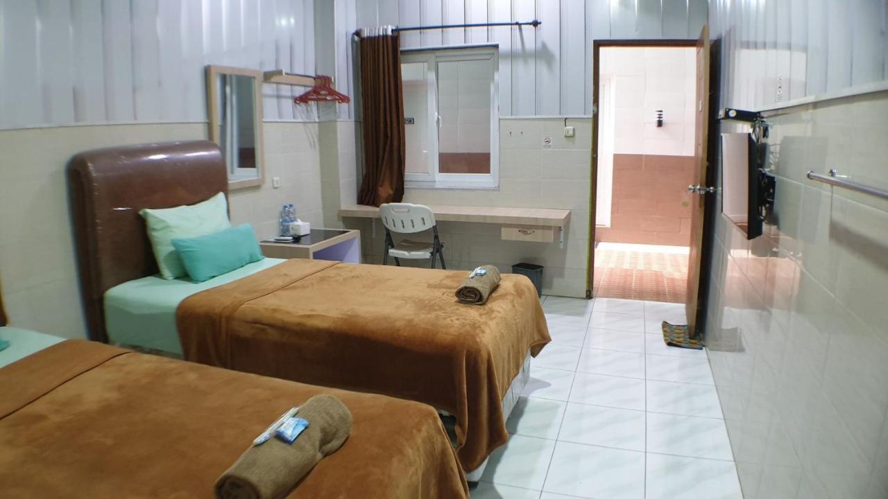 Nasional Hotel Gunungsitoli Dış mekan fotoğraf